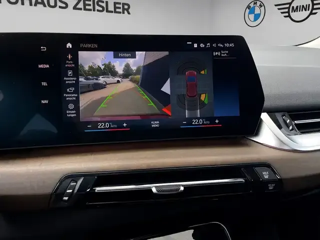 BMW 225