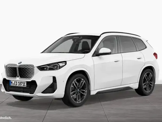 BMW iX1