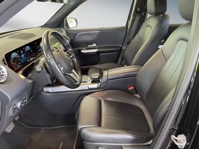 Mercedes-Benz GLB 180