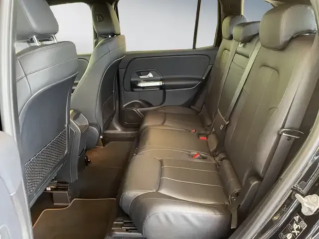 Mercedes-Benz GLB 180