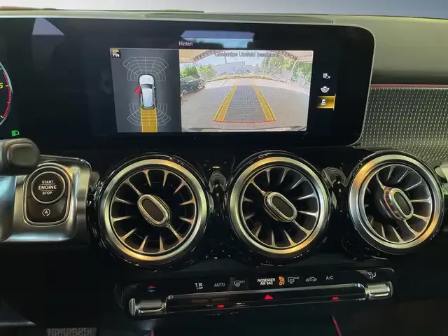 Mercedes-Benz GLB 180