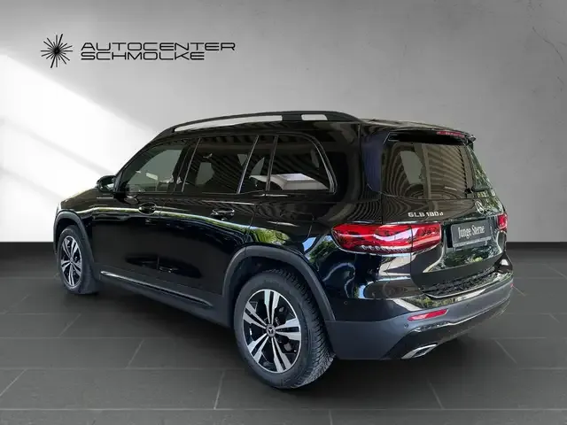 Mercedes-Benz GLB 180