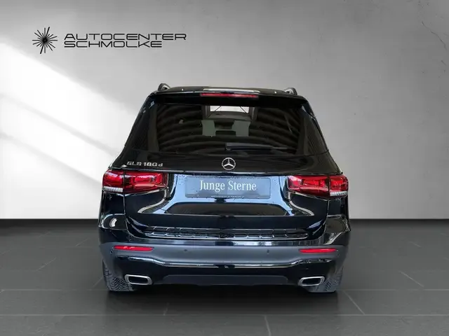 Mercedes-Benz GLB 180