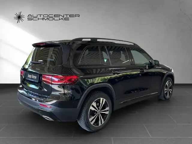 Mercedes-Benz GLB 180