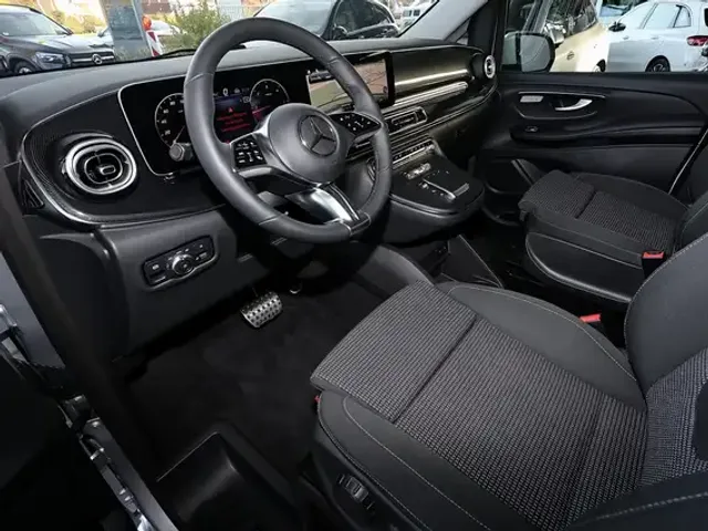 Mercedes-Benz V 250
