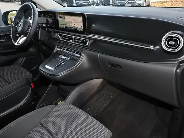 Mercedes-Benz V 250