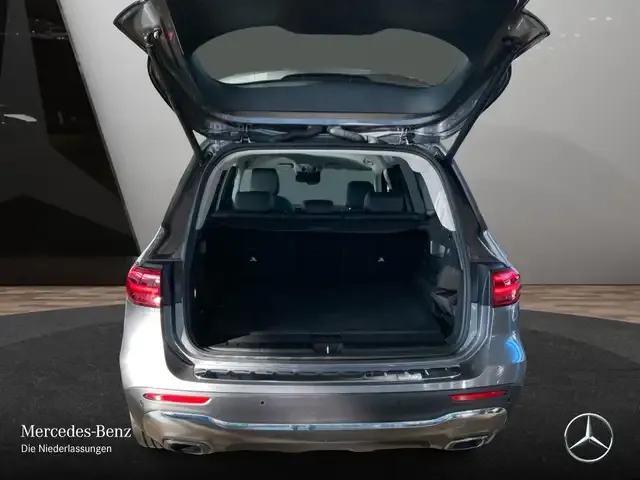 Mercedes-Benz GLB 180