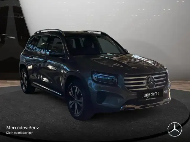 Mercedes-Benz GLB 180