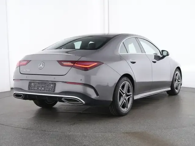 Mercedes-Benz CLA 200