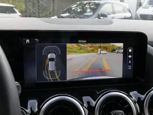 Mercedes-Benz GLA 180