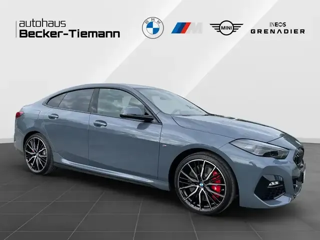 BMW 220