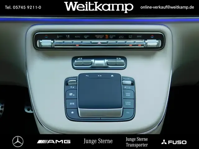 Mercedes-Benz V 220
