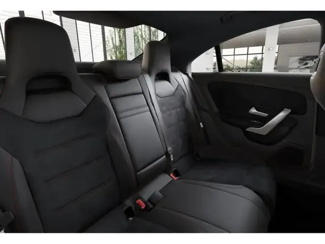 Mercedes-Benz CLA 180