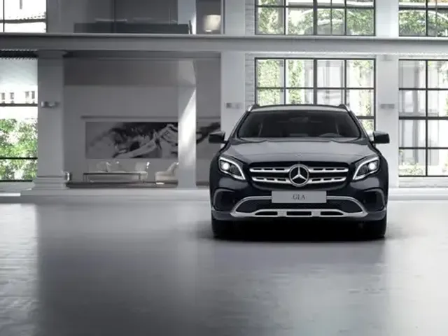 Mercedes-Benz GLA 200