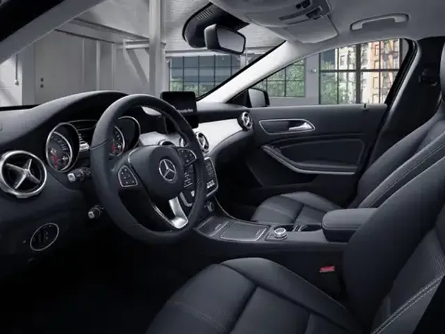 Mercedes-Benz GLA 200
