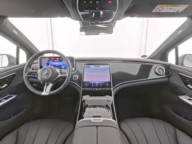 Mercedes-Benz EQE 300