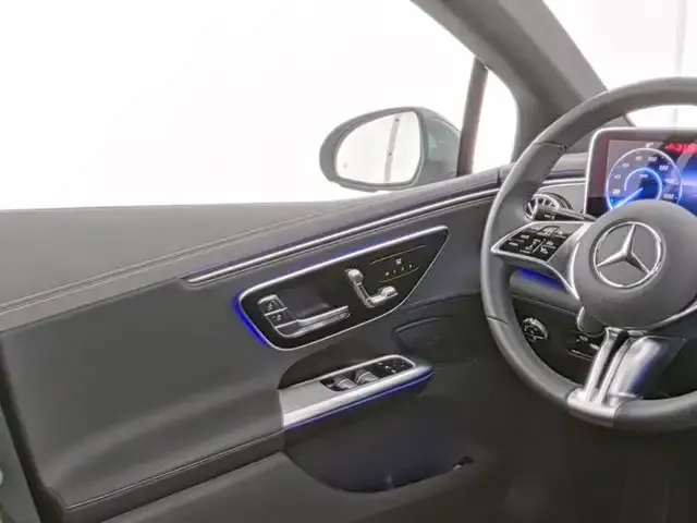 Mercedes-Benz EQE 300