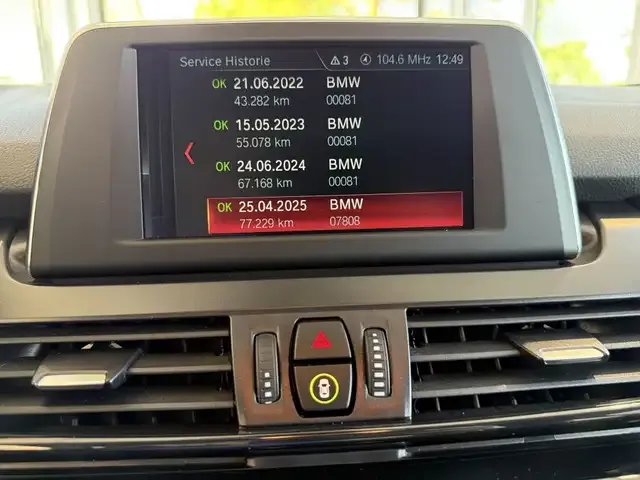 BMW 218