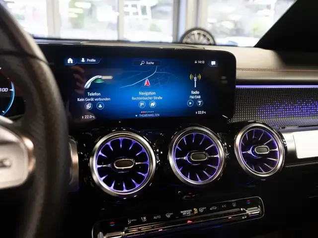 Mercedes-Benz EQB 250