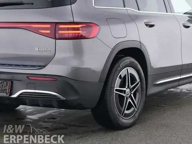 Mercedes-Benz EQB 300