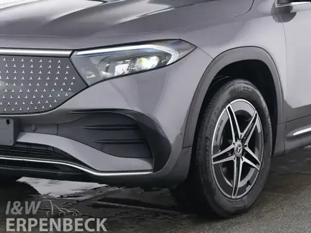 Mercedes-Benz EQB 300