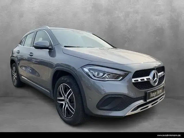Mercedes-Benz GLA 180