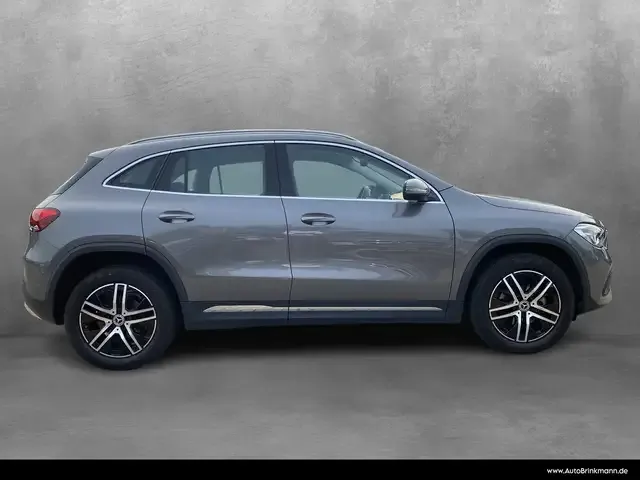 Mercedes-Benz GLA 180