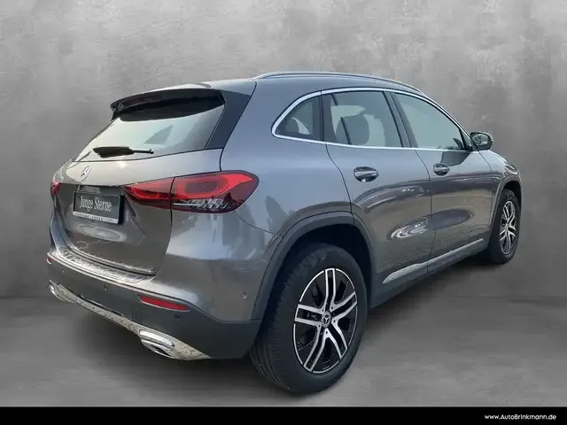 Mercedes-Benz GLA 180