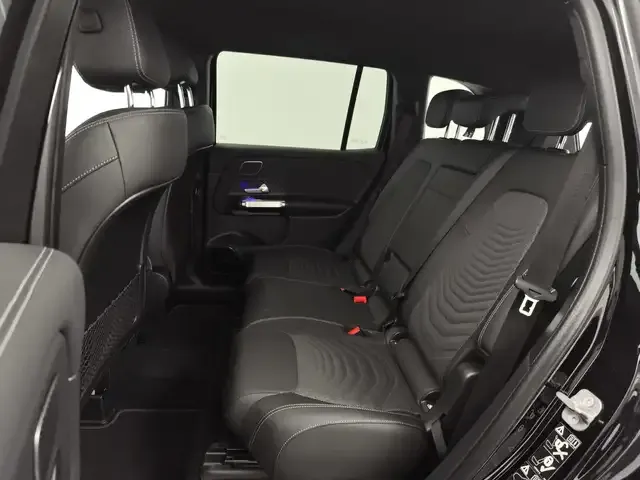 Mercedes-Benz GLB 220