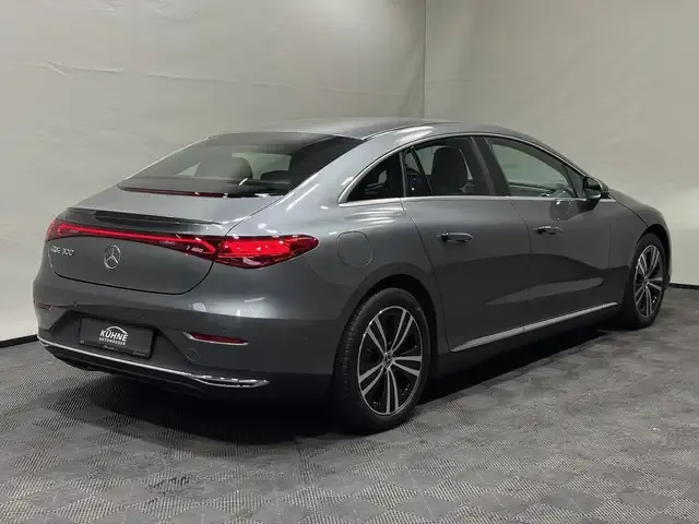 Mercedes-Benz EQE 300