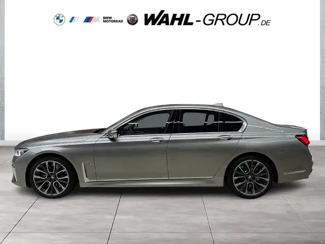 BMW 750