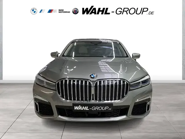 BMW 750