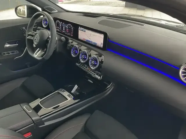 Mercedes-Benz A 45 AMG