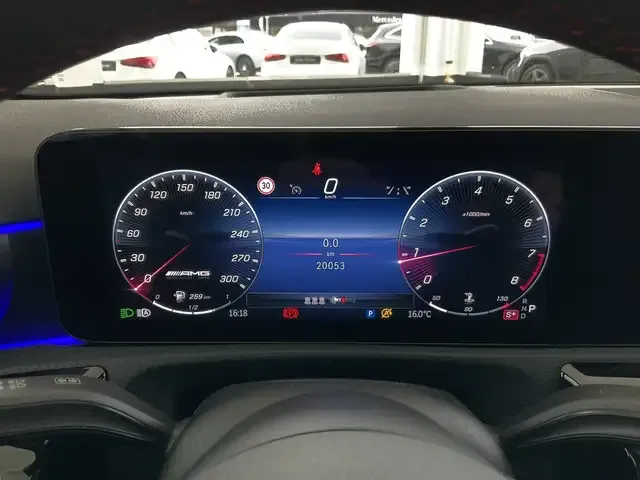 Mercedes-Benz A 45 AMG