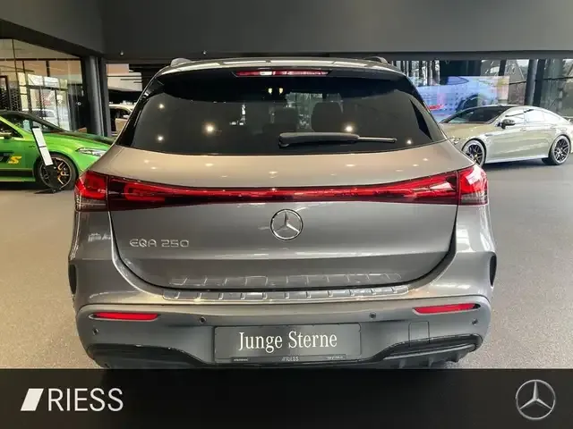 Mercedes-Benz EQA 250