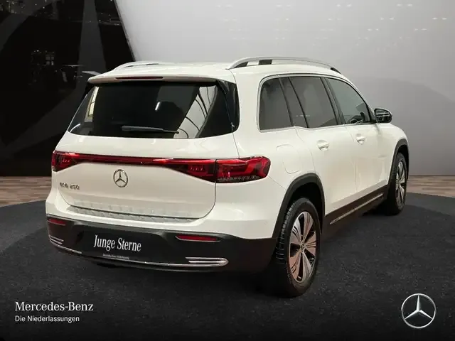 Mercedes-Benz EQB 250