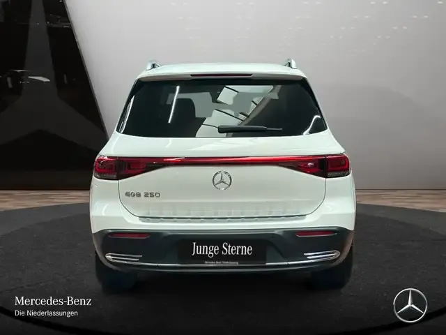 Mercedes-Benz EQB 250