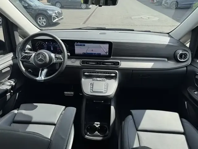 Mercedes-Benz V 250