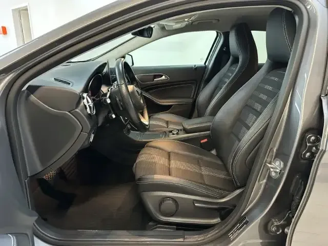 Mercedes-Benz GLA 180