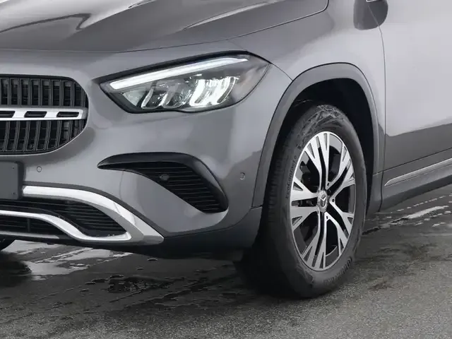 Mercedes-Benz GLA 220