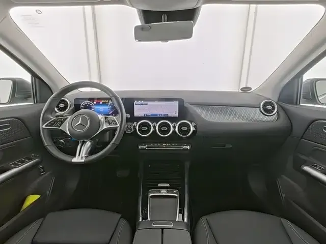 Mercedes-Benz GLA 220