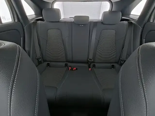 Mercedes-Benz GLA 220