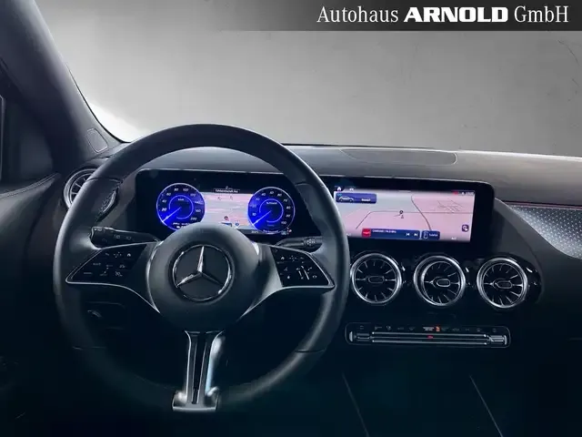 Mercedes-Benz EQA 300