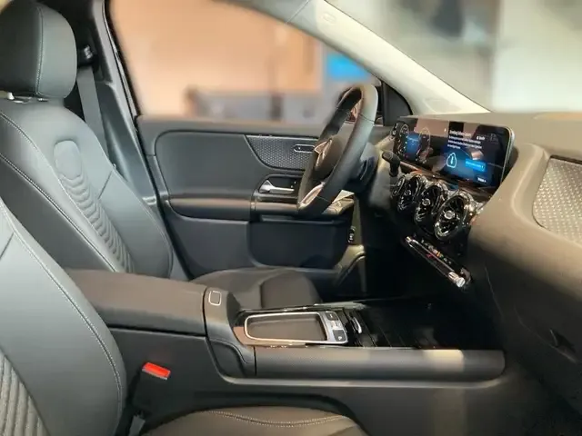 Mercedes-Benz GLA 180