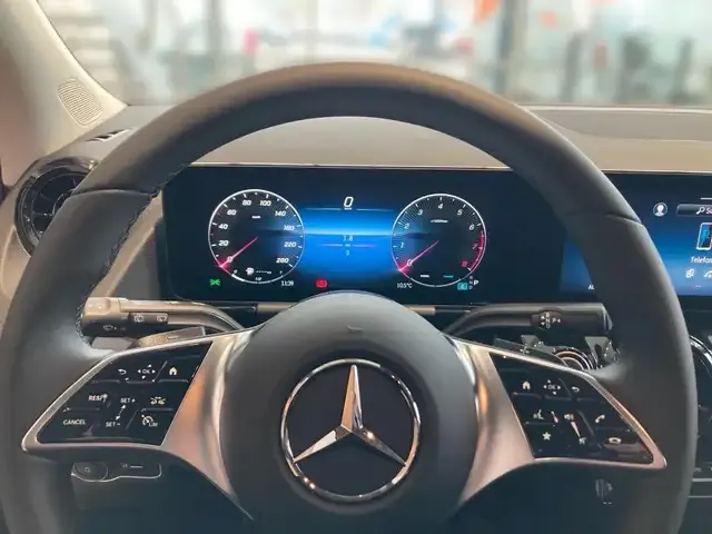 Mercedes-Benz GLA 180