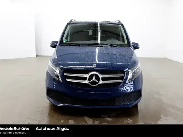 Mercedes-Benz V 220