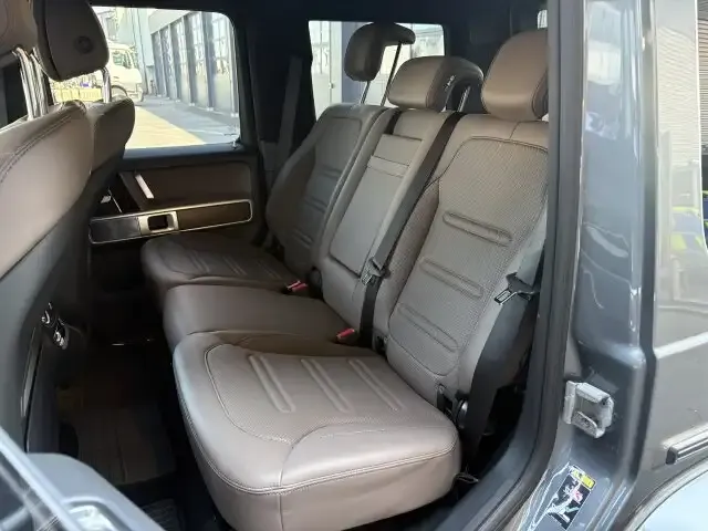 Mercedes-Benz G 400