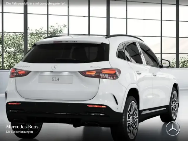 Mercedes-Benz GLA 220