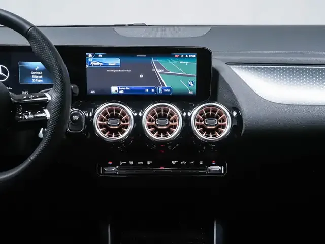 Mercedes-Benz EQA 300