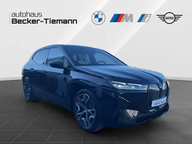 BMW iX